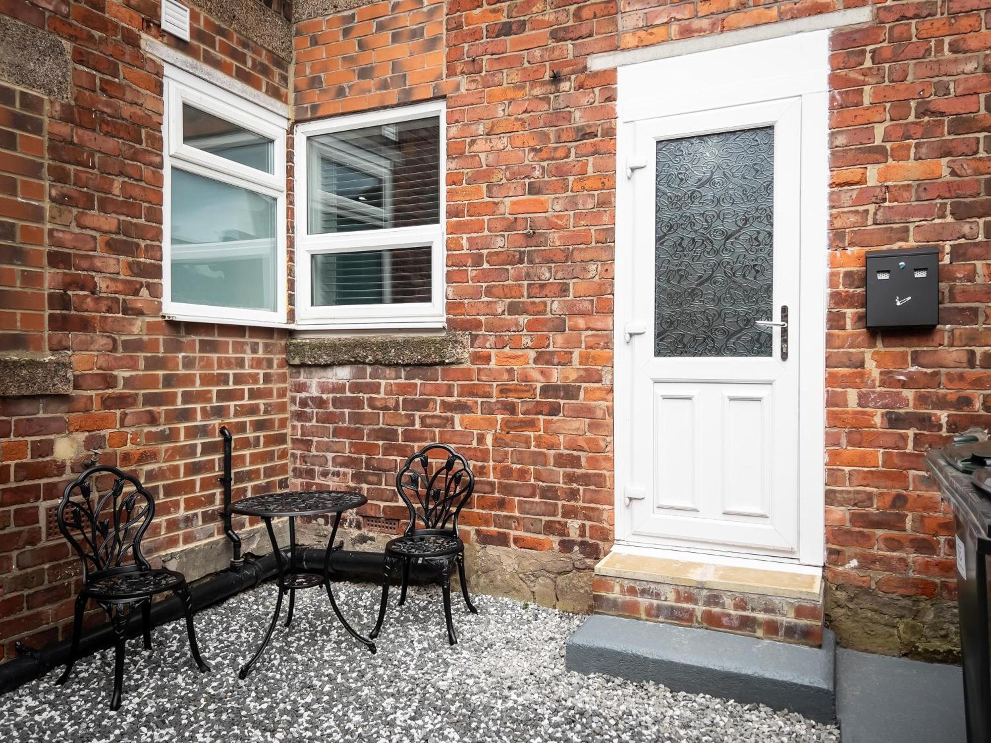 Newly Refurbished 6 Person En-Suite Apartment Tyne & Wear Newcastle Upon Tyne Killingworth Eksteriør billede